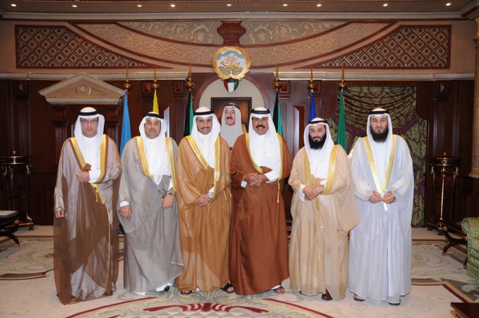 سمو نائب الامير وولي العهد الشيخ نواف الاحمد مستقبلا مرزوق الغانم واعضاء مكتب مجلس الامة