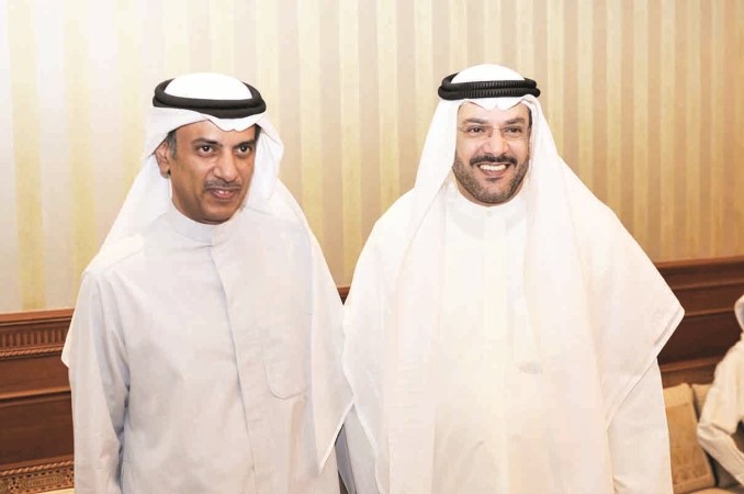 مؤيد الخلف مع الخالد﻿