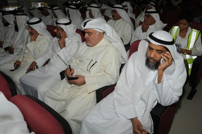 د عبدالرحمن الجيران وخليل الصالح ورياض العدساني