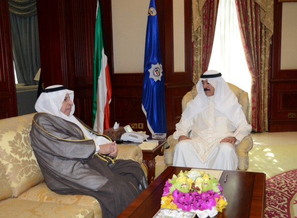 الشيخ محمد الخالد مستقبلا السفير د عبدالعزيز الفايز