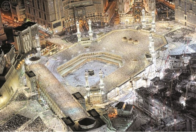 المسجد الحرام والمشاعر المقدسةيشهدان مشروعات لا مثيل لها على مر التاريخ	 واس﻿