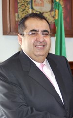عادل العيار﻿