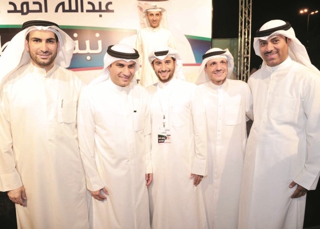 عبدالله الكندري وجاسم ابل الكندري وصالح القطيفي وخليفة الياقوت والزميل محمد راتب