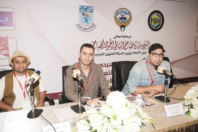 النصار ومحب والزميل محمد جمعة في المؤتمر الصحافي﻿