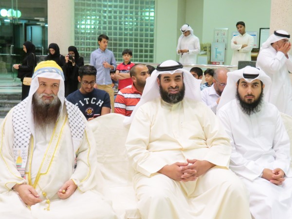  الداعية احمد القطان في مقدمة الحضور﻿