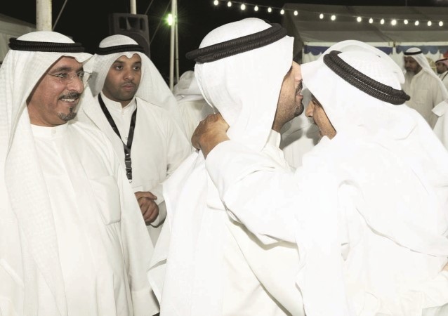 ترحيب باحد كبار السن﻿