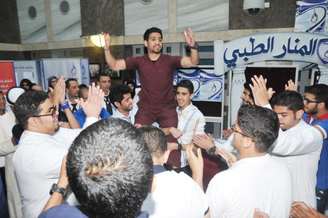 انصار قائمة المنار الطبي يحتفلون بالفوز محمد خلوصي