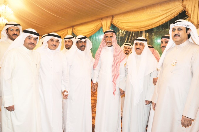 نايف السور مع مسلم البراك وعدد من الحضور