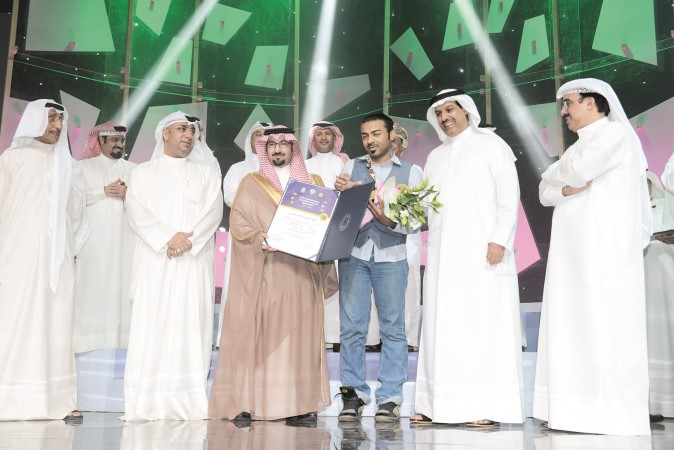افضل مؤلف احمد موسى عن مسرحية ماوراء العتمة للمملكة العربية السعودية