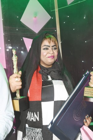 زينب البلوشية وجائزة افضل ممثلة دور ثان سلطنة عمان