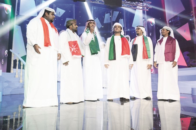 لوحة فنية لشباب الخليج في ختام المهرجان قدمها ممثلو الدول المشاركة