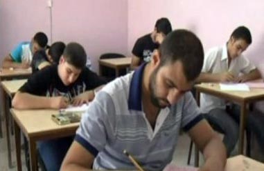 بريطاني يتوقع اختفاء الامتحانات الورقية خلال 10 سنوات