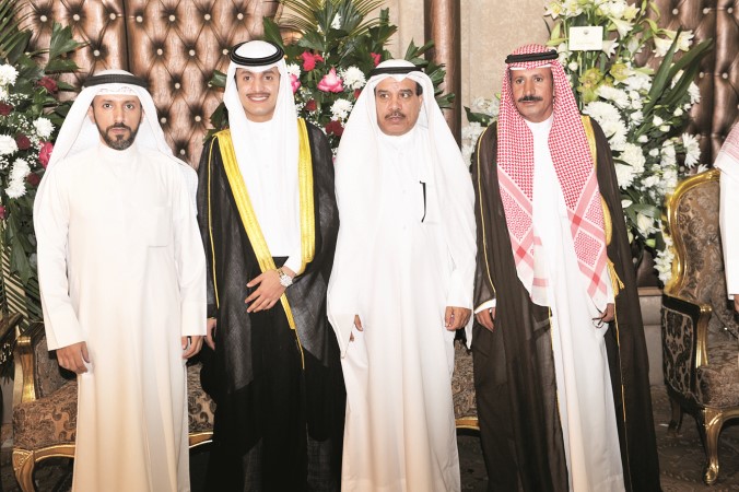 دمطلق عشوي يبارك لشافي وفارس وخالد بجاد﻿