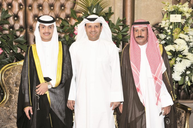 فيصل الكندري متوسطا فارس وشافي بجاد﻿