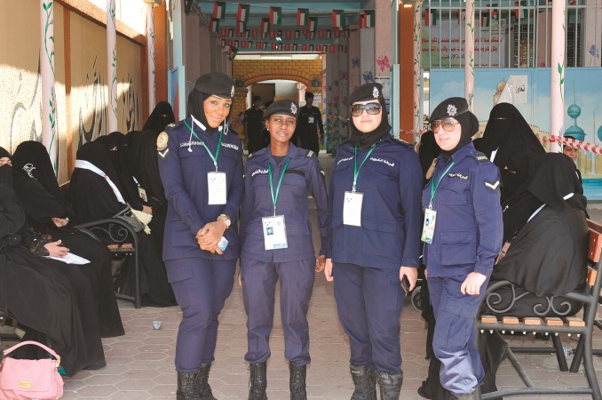 الشرطة النسائية يعطيكم العافية
