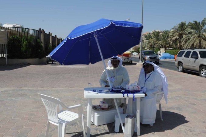 انتظار في حرارة الشمس
