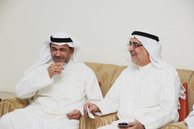 احمد لاري مهنئا حسن كمال