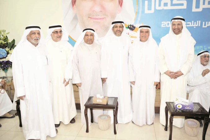 عبدالوهاب الوزان وعبدالكريم السليم يهنئان﻿