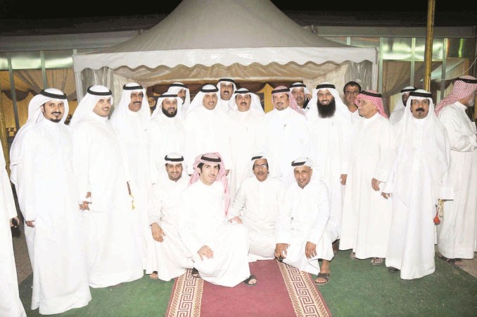 زيد العازمي وعبدالله العنزي يقدمان التهاني الى احمد البغيلي محمد خلوصي