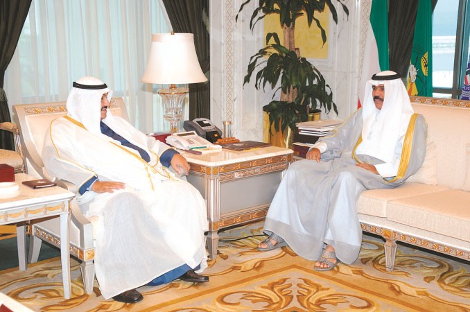 سمو نائب الامير وولي العهد الشيخ نواف الاحمد مستقبلا سمو الشيخ ناصر المحمد﻿