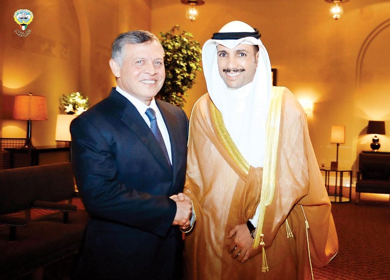 الملك عبدالله الثاني خلال استقباله رئيس مجلس الامة مرزوق الغانم