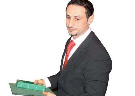 صورة : شبيه سامي الجابر .. مبتعث في لندن