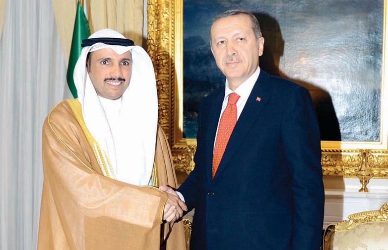 رئيس الوزراء التركي رجب طيب اردوغان مستقبلا رئيس مجلس الامة مرزوق الغانم