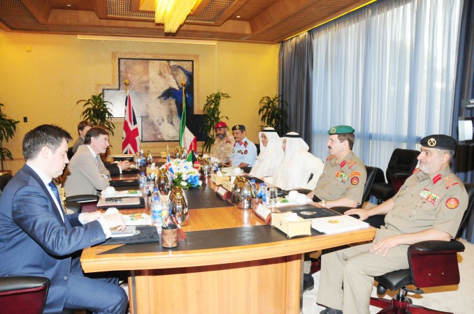 الشيخ خالد الجراح خلال الاجتماع﻿