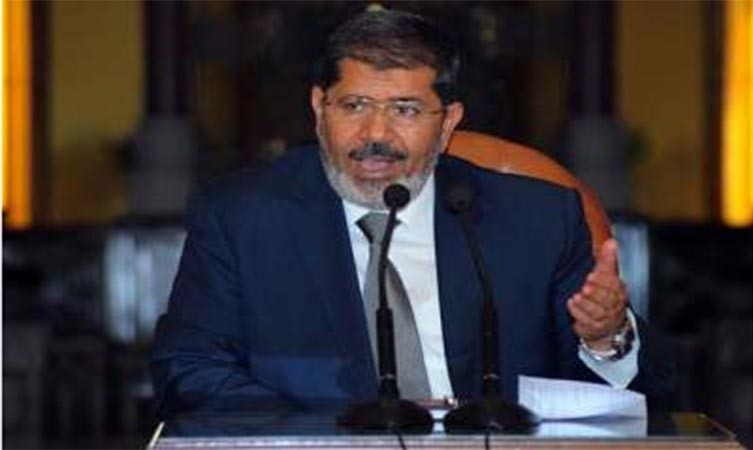 صحيفة مصرية تكشف تفاصيل الساعات الأخيرة قبل عزل مرسي
