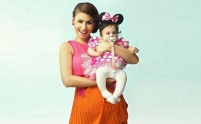 بالصور .. ابنة مي سليم تشبه " ميني ماوس "