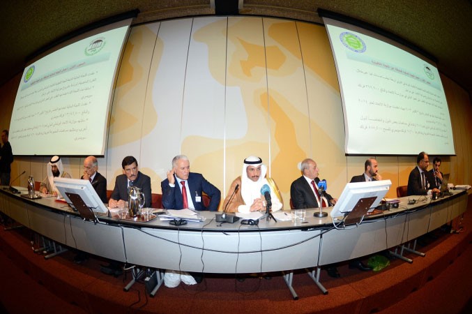 مرزوق الغانم في الاجتماع التنسيقي الخليجي في جنيف وبجواره الامين العام للاتحاد البرلماني العربي نور الدين بوشكوج