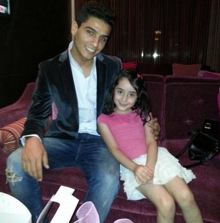 بالصور.. بنطال محمد عساف الممزق يثير جدلاً