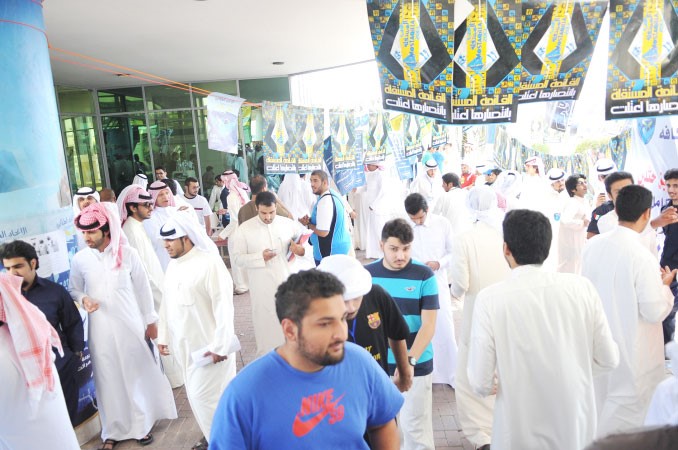  طلبة التطبيقي حرصوا على المشاركة في الانتخابات 	سعود سالماسامة ابوعطية
﻿