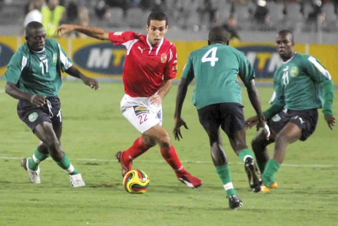 نجم الاهلي محمد ابوتريكة تالق وسجل في مرمى القطن الكاميروني 