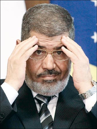 صورة ارشيفية للرئيس المعزول محمد مرسي	 اپ
