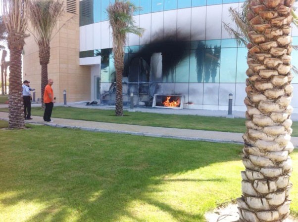 رجال الاطفاء يخمدون الحريق فى دقائق