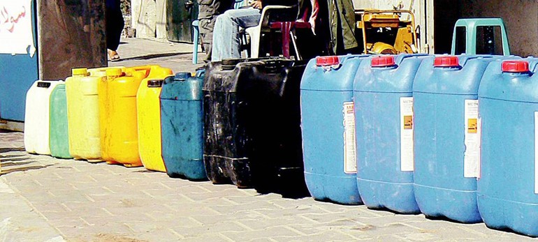 «جرائم المال» تنهي نشاط عصابة رباعية تبيع الوقود المسروق بأسعار زهيدة