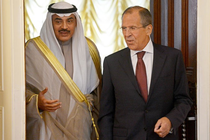 الشيخ صباح الخالد خلال لقائه وزير الخارجية الروسي سيرغي لافروف افپ
