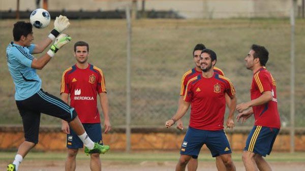 بالفيديو.. تدريب مثير للمنتخب الإسباني يجذب نصف مليون مشاهدة