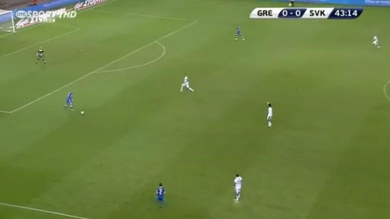 بالفيديو.. خطأ قاتل لحارس سلوفاكيا يحرمها مونديال البرازيل