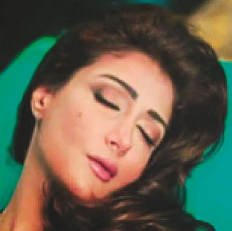 صورة غادة وهي نائمة﻿
