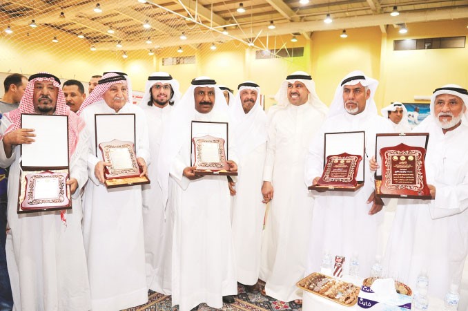 فهد الشليمي وعدد من المكرمين من ابطال الكويت الذين شاركوا في نصر اكتوبر العظيم﻿