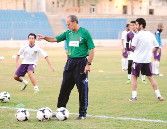 مدرب الازرق جورفان ڤييرا يعتمد تكتيكا جديدا في التدريبطلال سلمان