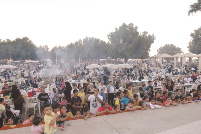 انشطة محببة لرواد شاطئ العقيلة