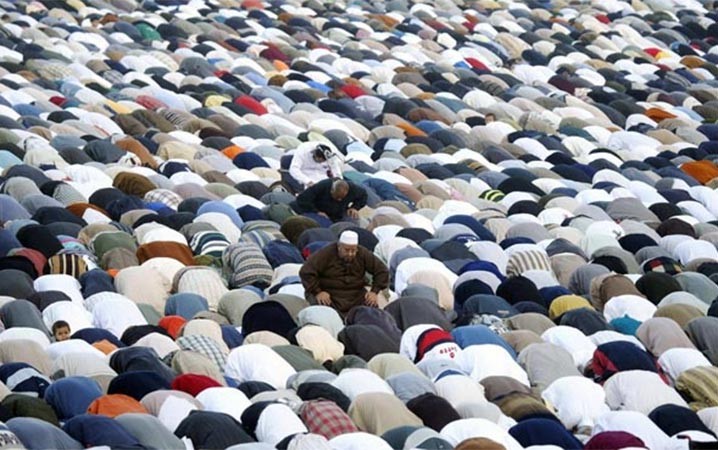 الجيزة تلغي ساحة صلاة العيد أمام مسجد مصطفى محمود