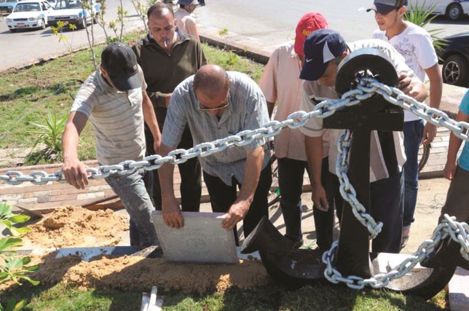 تهيئة المكان لوضع لوحة تذكارية تحمل اسم صاحب السمو	ناصر عبدالسيد﻿