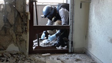 خبير: مدح الأسد لتعاونه مع المفتشين كالإشادة بسفاح استخدم البندقية لا المنشار