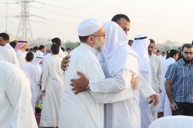 تبادل التهاني بالعيد 	قاسم باشا﻿