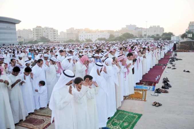 جموع المصلين في الجهراء 	سعود سالم﻿