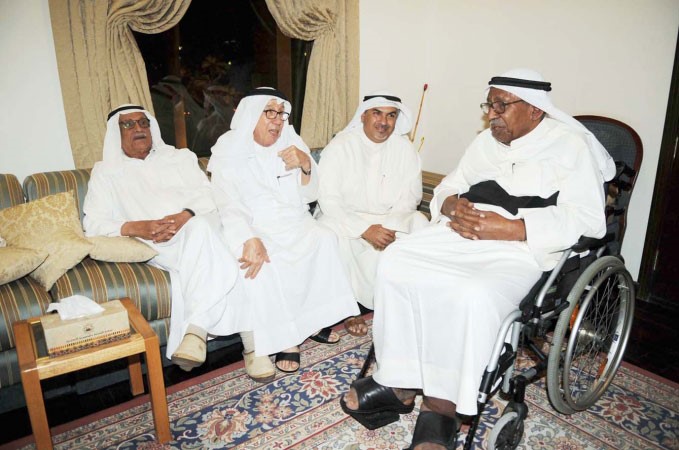 الفقيد مع اصدقائه دصالح العجيري وبرجس البرجس وانور الياسين ﻿